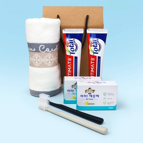 피에르가르뎅 세면타올 + 크리오 덴티메이트 토탈케어 150g 2개 + 나드 NARD 미세모칫솔 2개 + 아이깨끗해 비누 2개